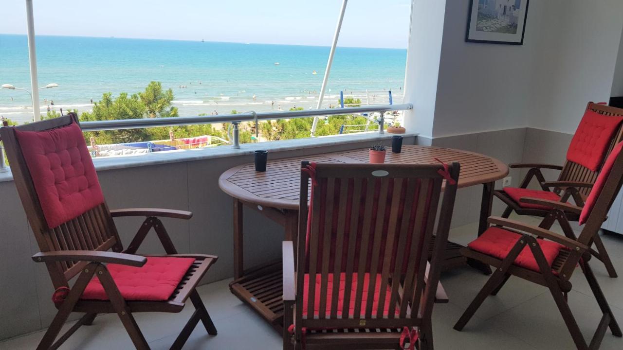 M&I Beach Apartment With Sea View Durres Exterior photo
