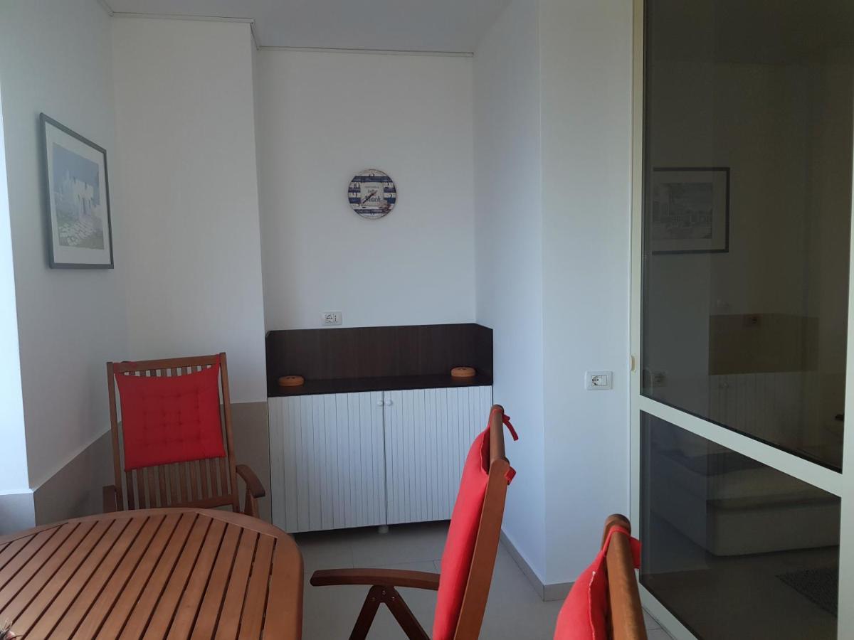 M&I Beach Apartment With Sea View Durres Exterior photo