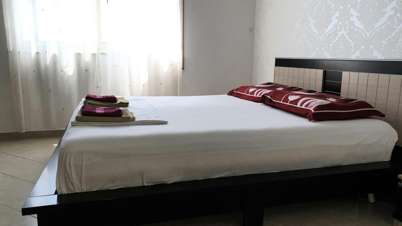 M&I Beach Apartment With Sea View Durres Exterior photo